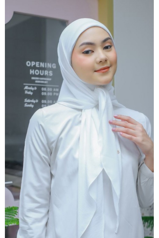 Karisa Segitiga Instan White